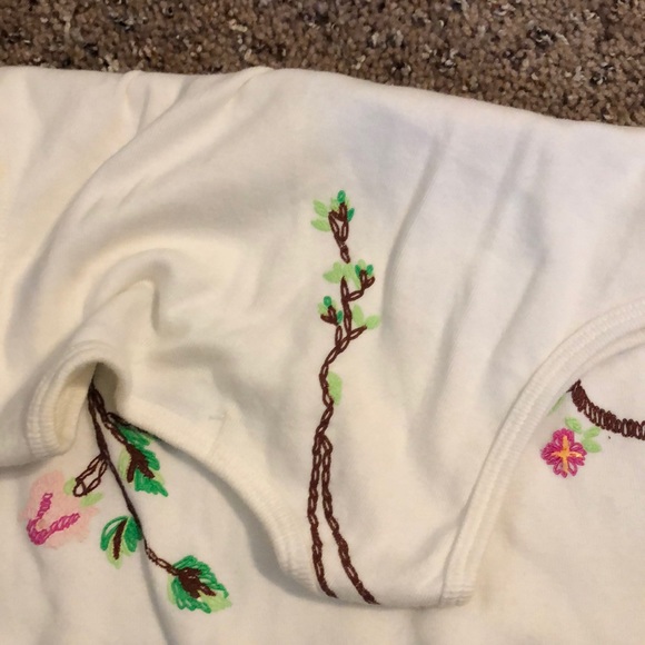 Bluebird Embroidered Tank Top✌🏼 - Picture 3 of 3